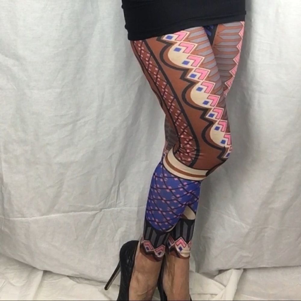 New Soft fun leggings - Picture 3 of 6